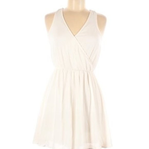 New White chiffon Lush dress - Picture 3 of 4